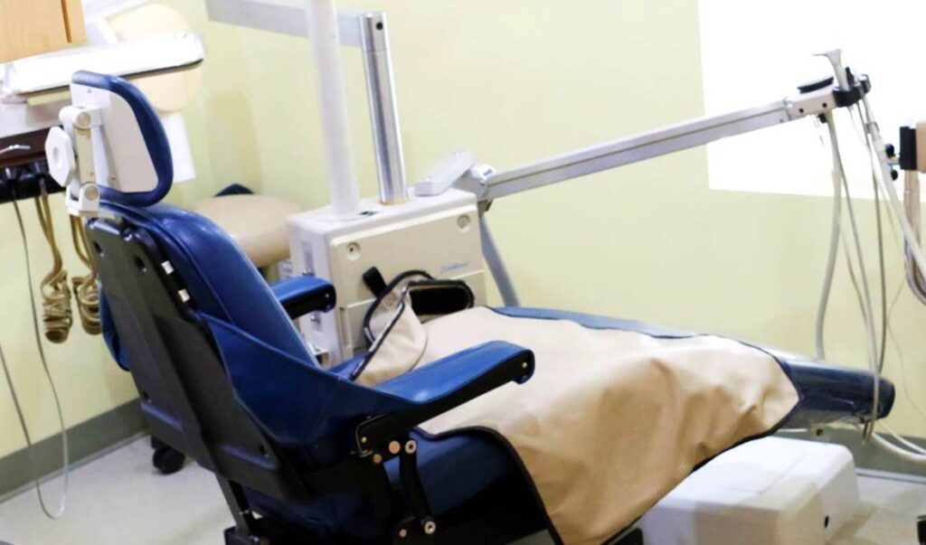 A dental chair at Community Dental Clinic in Kitchener, Ontario, providing affordable oral care for local residents.