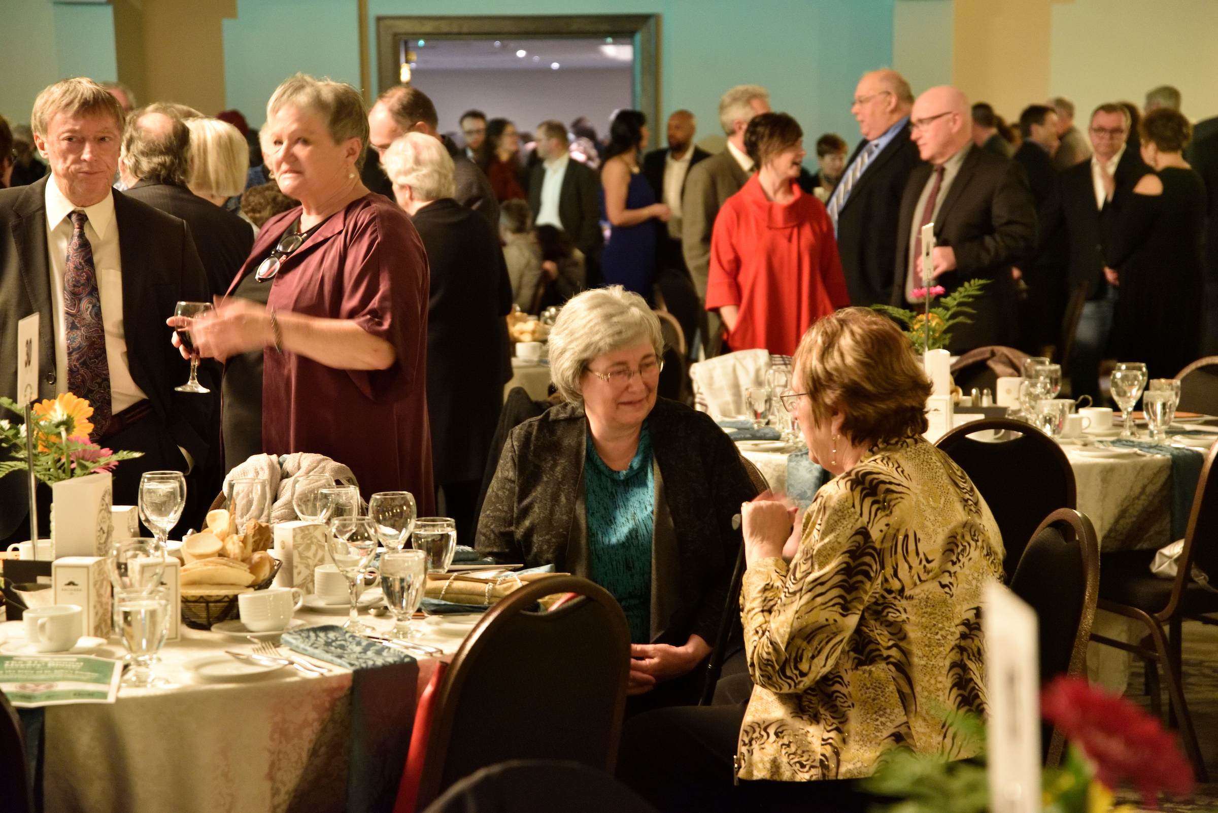 Community members gathered at the 34th Mayors' Dinner hosted by the Mayors of Kitchener, Waterloo, and Cambridge.