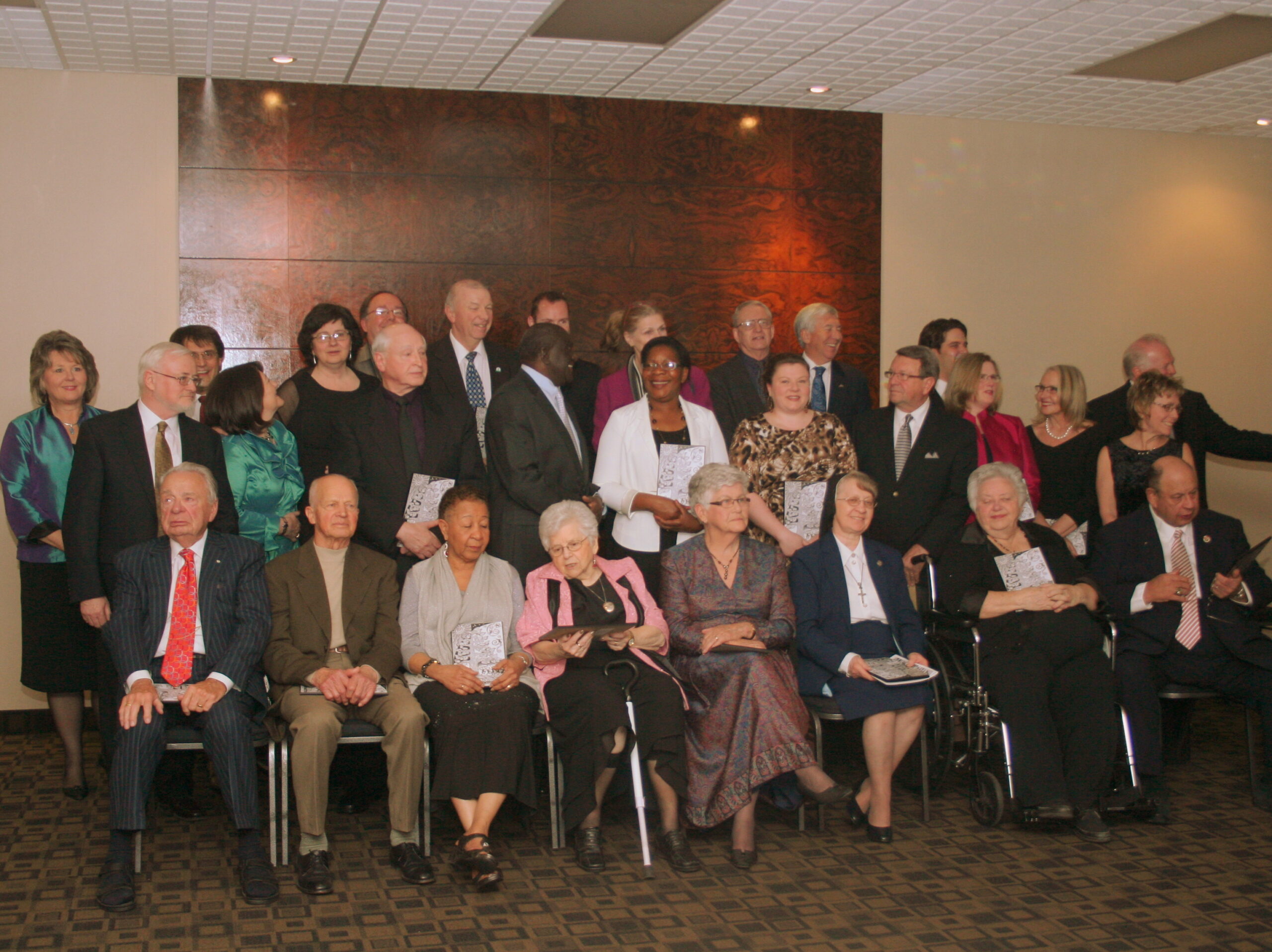 Past guests of honour assembled at the 25th Mayors Dinner